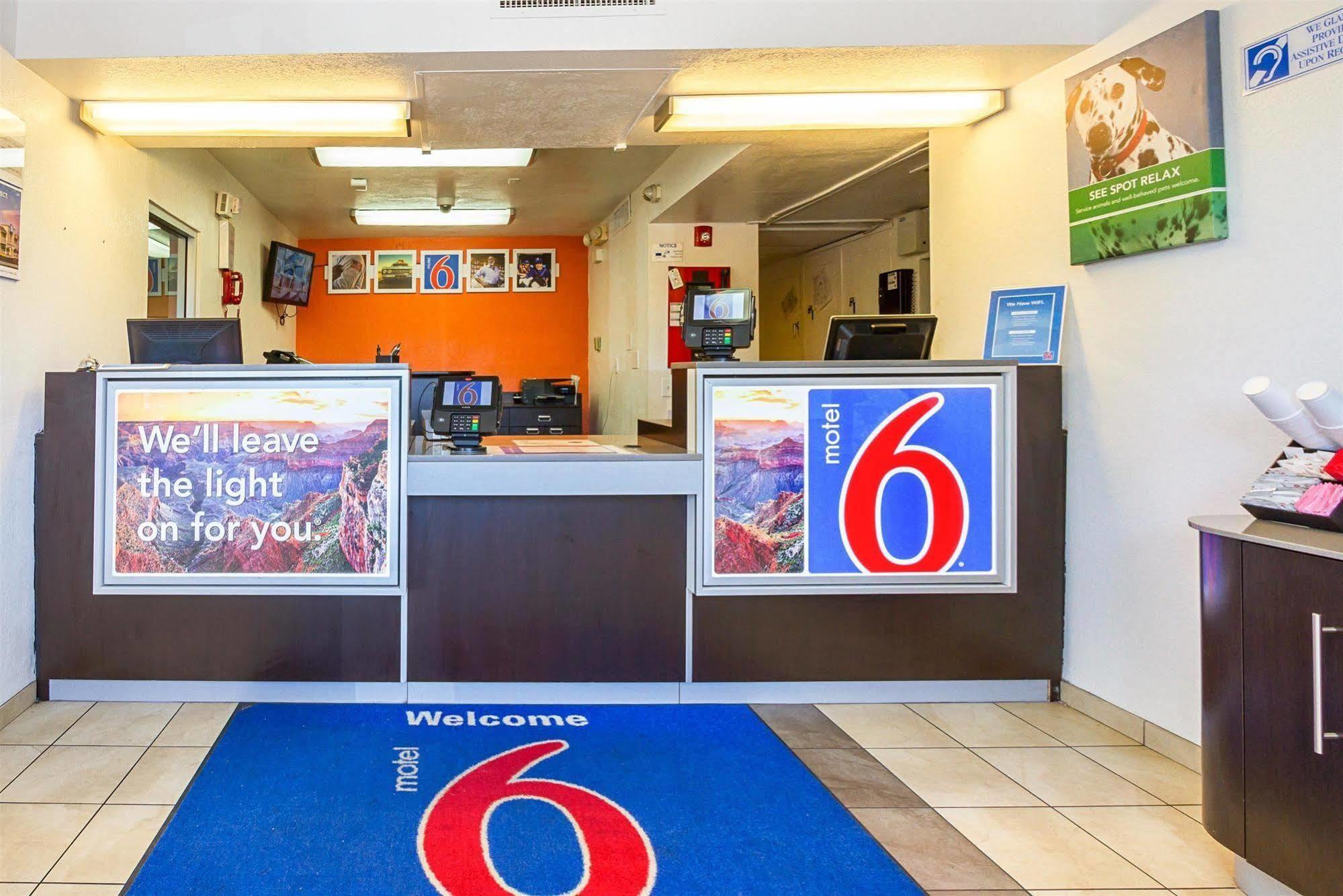 Motel 6 Mesa North Екстер'єр фото