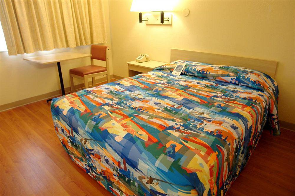 Motel 6 Mesa North Екстер'єр фото